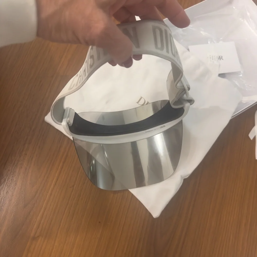 Dior visor with box and dustbag cleaning cloth